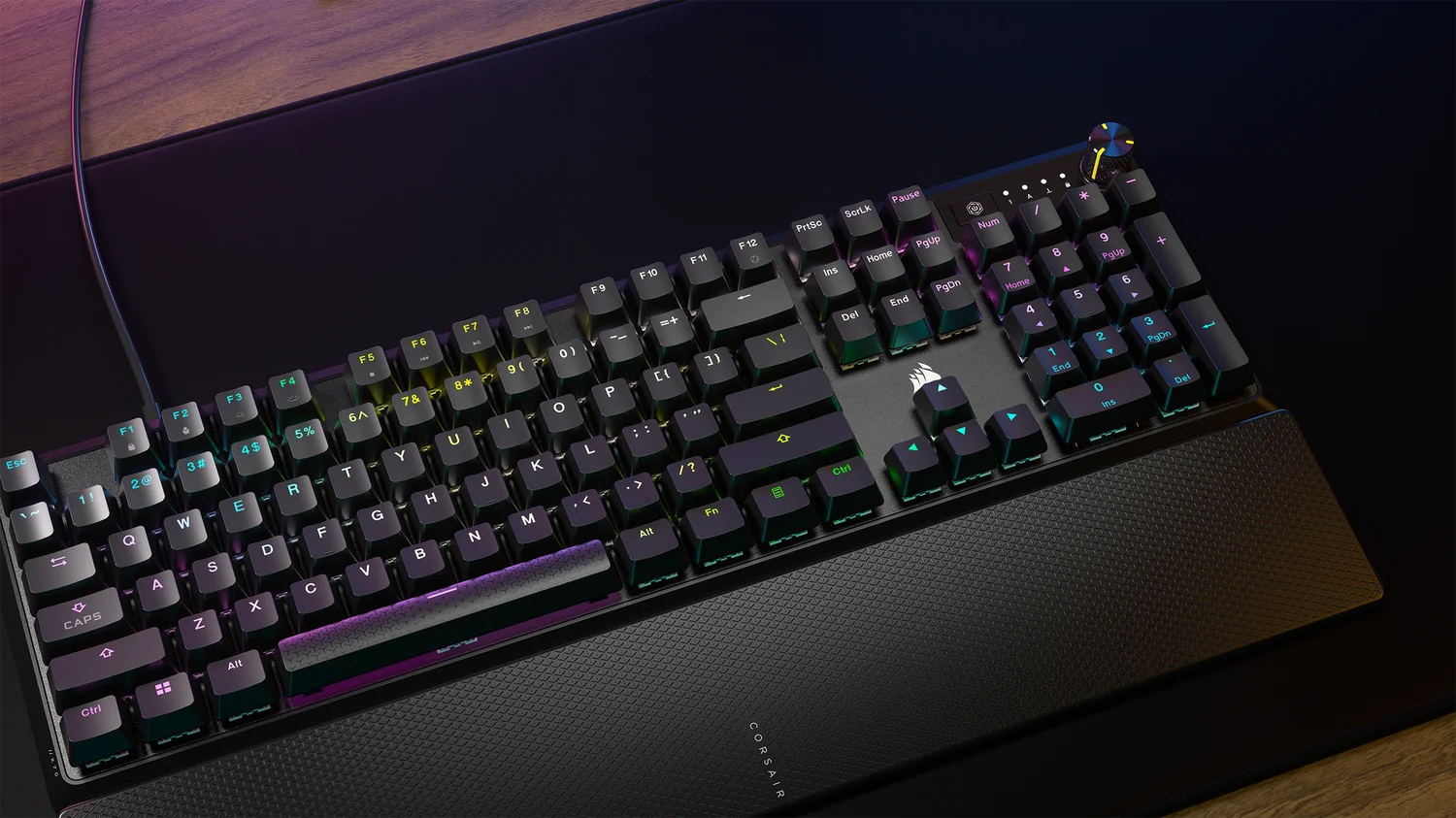 CORSAIR K70 RGB CORE GAMING - image 2
